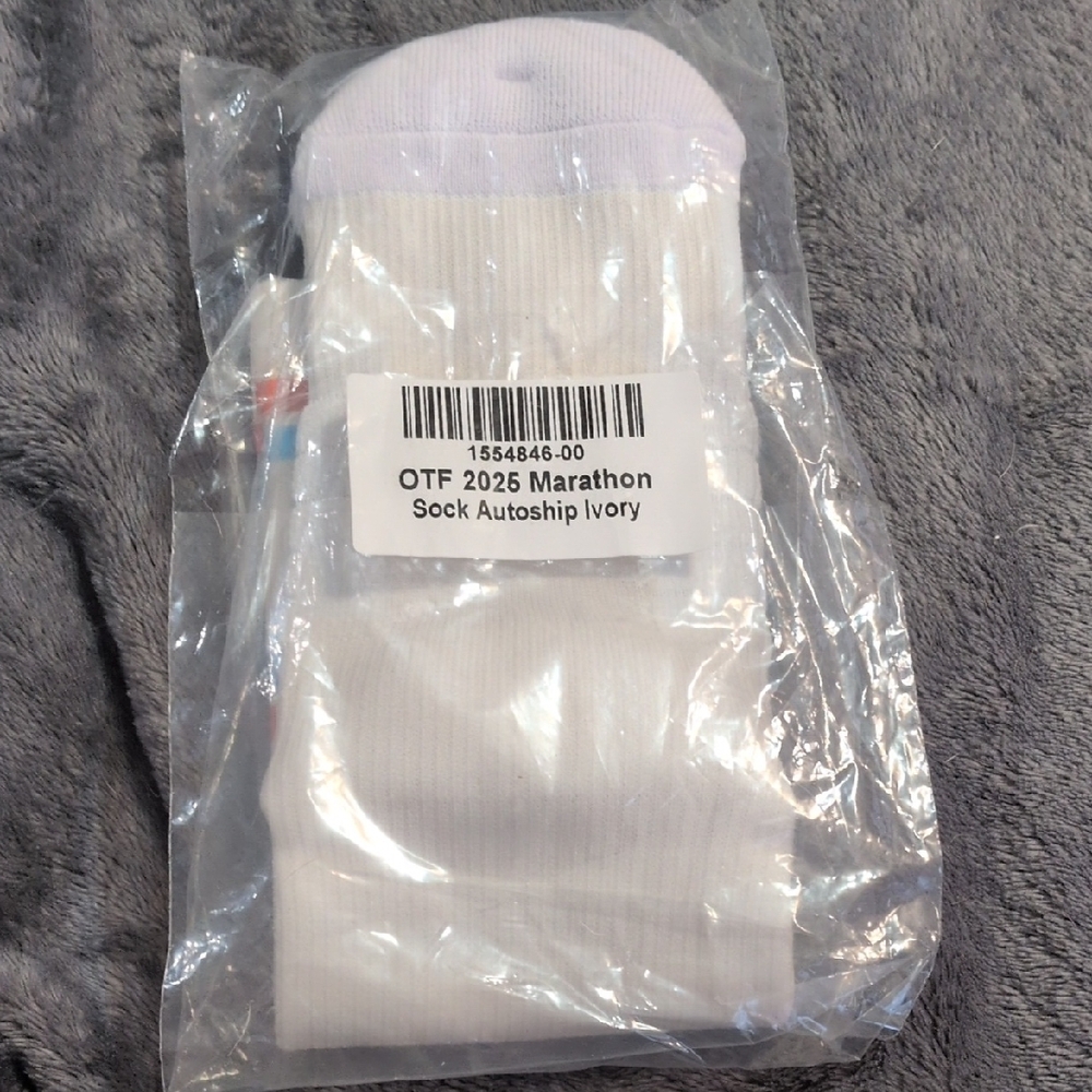 OrangeTheory Strideline White Crew Socks with Orange & Blue Stripes - Picture 4 of 4